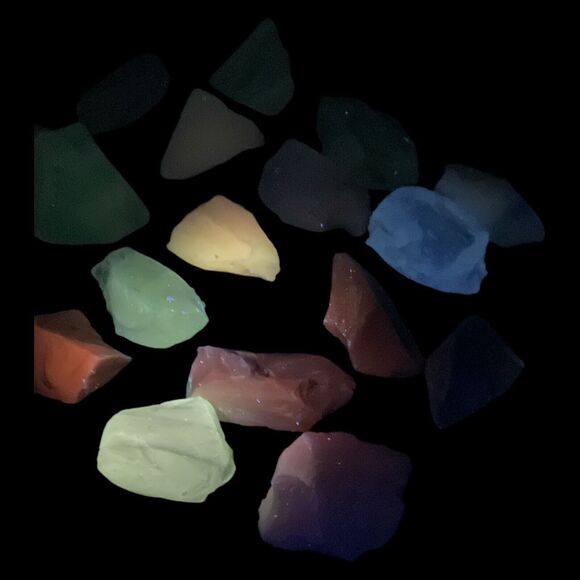 Art Glass Cullet Glowing Manganese Uranium Glass Bulk Assortment 3 LBS #5GA5 - Picture 2 of 10